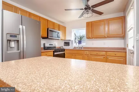 Kitchen - 412 Crisfield Rd, Middle River, MD 21220 photo 3 of 4