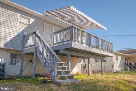 Exterior - 412 Crisfield Rd, Middle River, MD 21220 photo 10 of 13