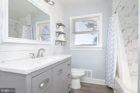 Bath - 412 Crisfield Rd, Middle River, MD 21220 photo 1 of 3