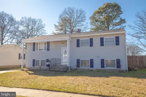 412 Crisfield Rd, Middle River, MD 21220