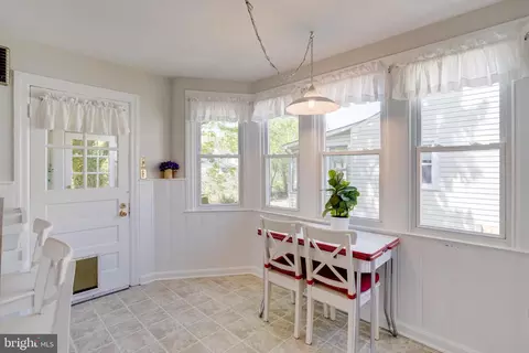 Dining - 1237 Greystone Rd, Halethorpe, MD 21227 photo 4 of 5