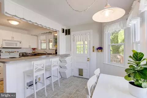 Dining - 1237 Greystone Rd, Halethorpe, MD 21227 photo 5 of 5