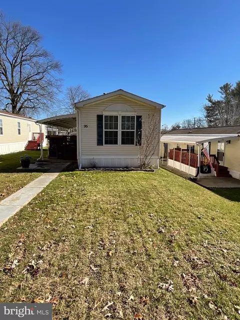 95 Ginwood Ln, Essex, MD 21221