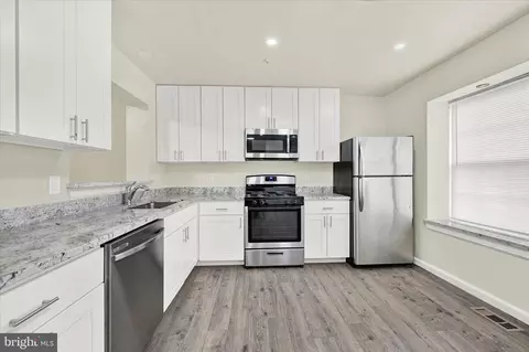 Kitchen - 12132 Sugar Ml, Middle River, MD 21220 photo 6 of 6