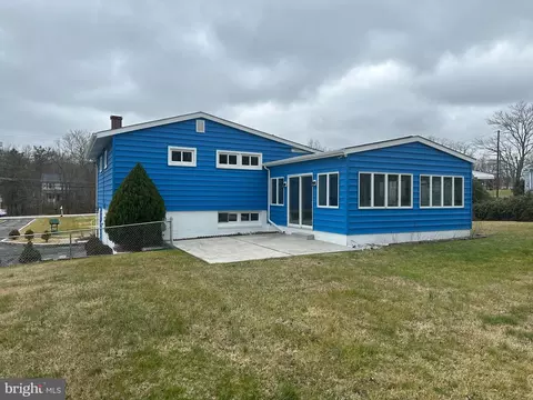 10316 Bird River Rd, Middle River, MD 21220