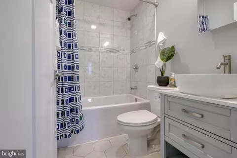 Bath - 5 Torque Way, Middle River, MD 21220 photo 2 of 5