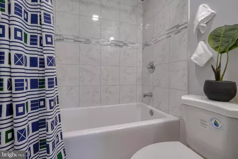 Bath - 5 Torque Way, Middle River, MD 21220 photo 4 of 5