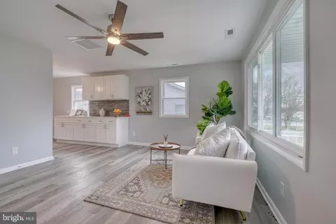 Living - 5 Torque Way, Middle River, MD 21220 photo 1 of 3