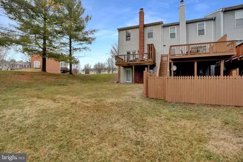 Exterior - 1 Par Three Way, Baltimore, MD 21209 photo 7 of 11