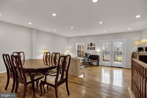 Dining - 1 Par Three Way, Baltimore, MD 21209 photo 4 of 5