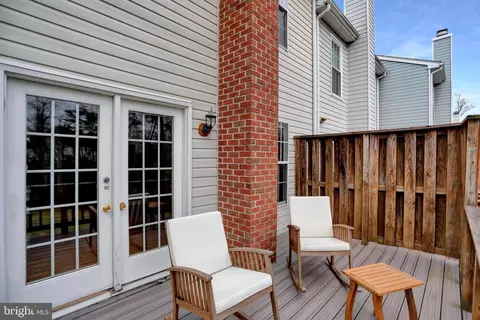 Exterior - 1 Par Three Way, Baltimore, MD 21209 photo 4 of 11