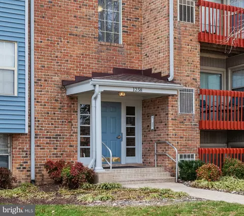 1258 Sugarwood Cir #202, Essex, MD 21221