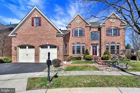 325 Lyon Ct, Pikesville, MD 21208
