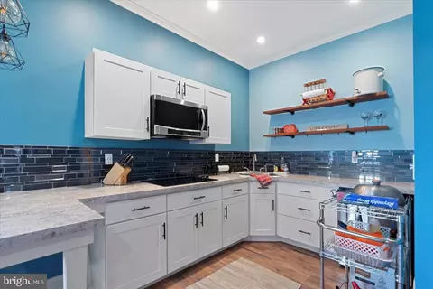 Kitchen - 3664 Galloway Rd, Middle River, MD 21220 photo 5 of 6