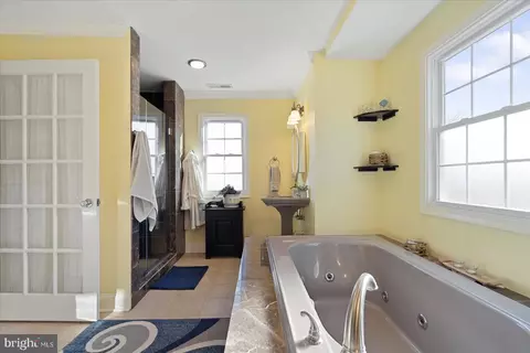 Bath - 3664 Galloway Rd, Middle River, MD 21220 photo 5 of 7