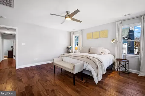Bedroom - 622 Murdock Rd, Baltimore, MD 21212 photo 9 of 13