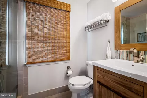 Bath - 622 Murdock Rd, Baltimore, MD 21212 photo 1 of 6