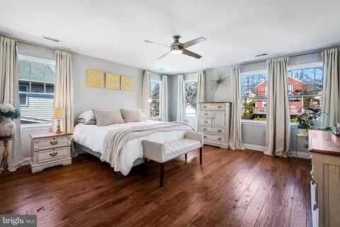 Bedroom - 622 Murdock Rd, Baltimore, MD 21212 photo 7 of 13