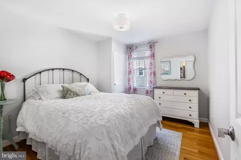 Bedroom - 622 Murdock Rd, Baltimore, MD 21212 photo 2 of 13
