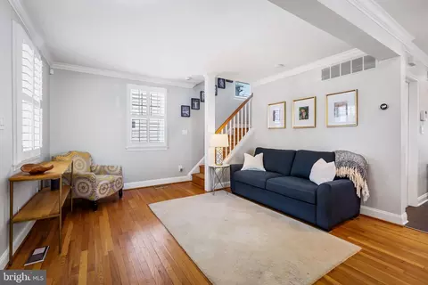 Living - 622 Murdock Rd, Baltimore, MD 21212 photo 1 of 4