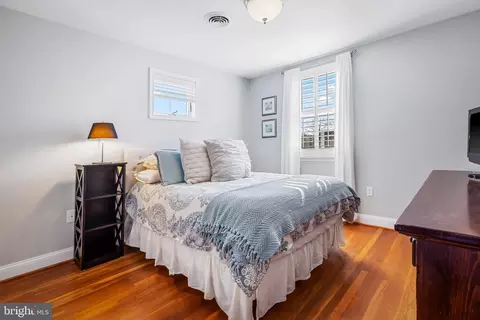 Bedroom - 622 Murdock Rd, Baltimore, MD 21212 photo 4 of 13