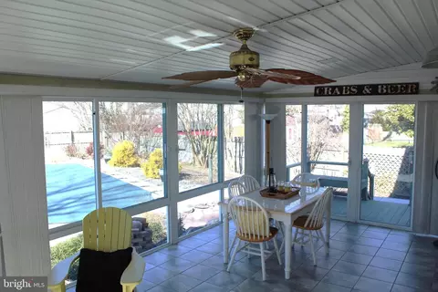 Exterior - 2404 Oak Manor Rd, Sparrows Point, MD 21219 photo 4 of 15
