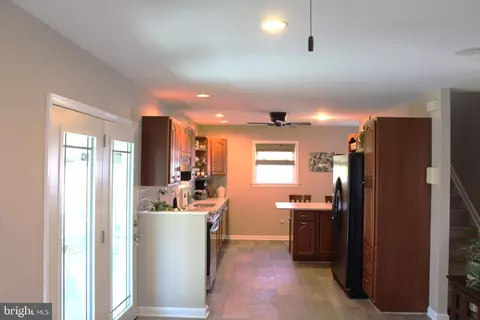 Kitchen - 2404 Oak Manor Rd, Sparrows Point, MD 21219 photo 3 of 4