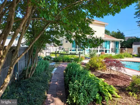 Exterior - 2404 Oak Manor Rd, Sparrows Point, MD 21219 photo 10 of 15