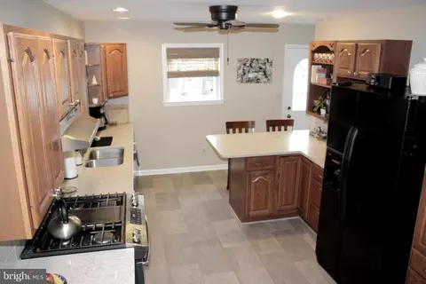 Dining - 2404 Oak Manor Rd, Sparrows Point, MD 21219 photo 1 of 2