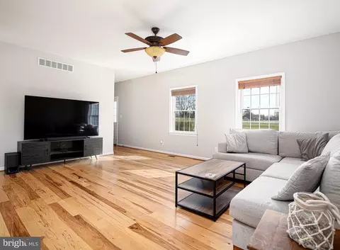 Living - 13526 Bottom Rd, Hydes, MD 21082 photo 1 of 9