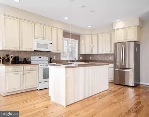 Kitchen - 13526 Bottom Rd, Hydes, MD 21082 photo 5 of 6