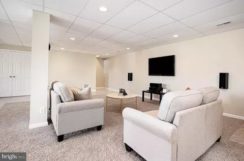 Living - 13526 Bottom Rd, Hydes, MD 21082 photo 7 of 9