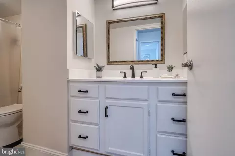 Bath - 205 E Joppa Rd #2704, Towson, MD 21286 photo 1 of 3