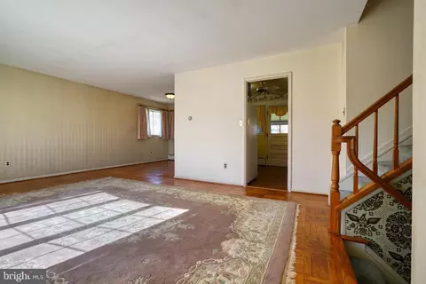 Living - 1106 Raven Dr, Baltimore Highlands, MD 21227 photo 5 of 5