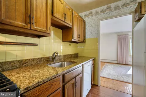 Kitchen - 1106 Raven Dr, Baltimore Highlands, MD 21227 photo 1 of 5