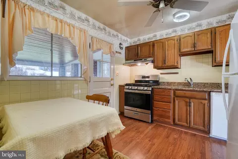 Kitchen - 1106 Raven Dr, Baltimore Highlands, MD 21227 photo 3 of 5