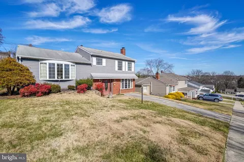 Exterior - 1106 Raven Dr, Baltimore Highlands, MD 21227 photo 4 of 13