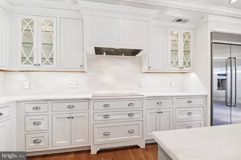 Kitchen - 7 Devon Hill Rd #A5, Baltimore, MD 21210 photo 7 of 8
