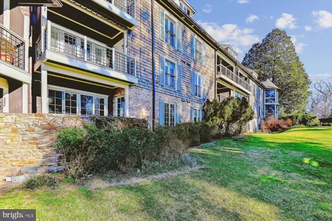 Exterior - 7 Devon Hill Rd #A5, Baltimore, MD 21210 photo 3 of 4