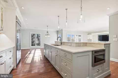 Kitchen - 7 Devon Hill Rd #A5, Baltimore, MD 21210 photo 8 of 8