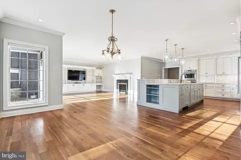 Kitchen - 7 Devon Hill Rd #A5, Baltimore, MD 21210 photo 2 of 8