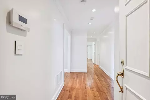 Entry Way - 7 Devon Hill Rd #A5, Baltimore, MD 21210 photo 2 of 2