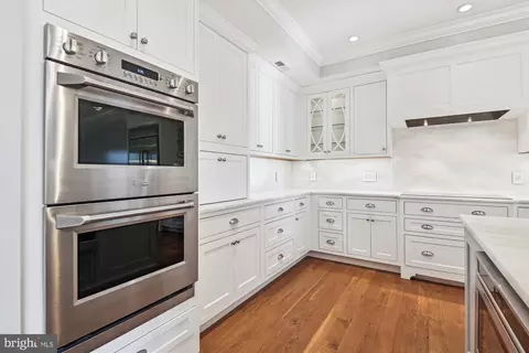 Kitchen - 7 Devon Hill Rd #A5, Baltimore, MD 21210 photo 6 of 8