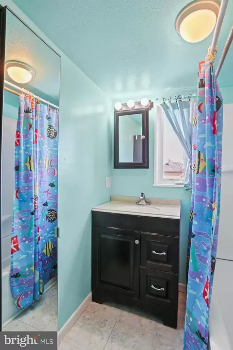 Bath - 6 Delight Ave, Nottingham, MD 21236 photo 3 of 5