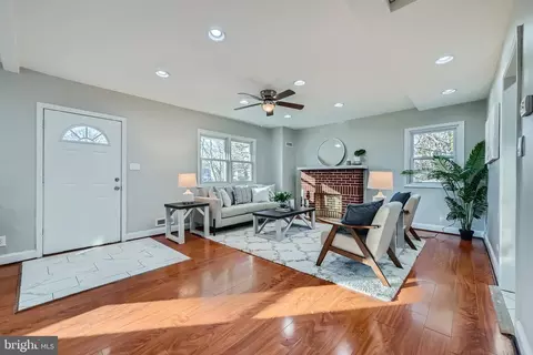Living - 5531 Ritter Ave, Baltimore, MD 21206 photo 5 of 6
