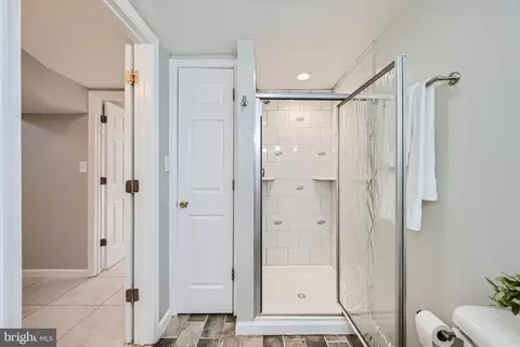 Bath - 5531 Ritter Ave, Baltimore, MD 21206 photo 3 of 3