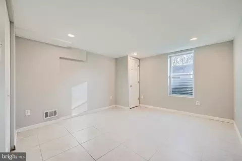 Living - 5531 Ritter Ave, Baltimore, MD 21206 photo 6 of 6