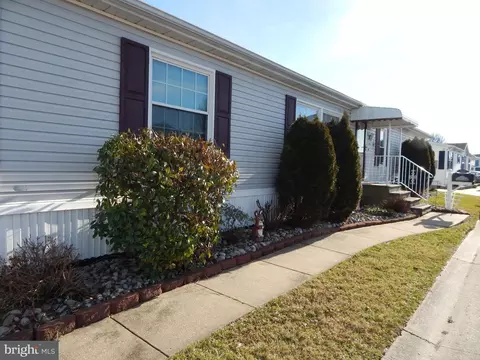 3215 Everlasting Ln, Middle River, MD 21220 photo 5