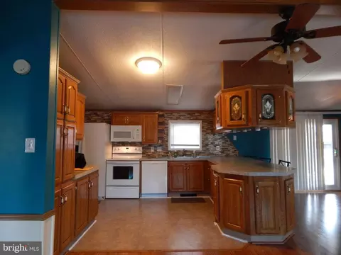 3215 Everlasting Ln, Middle River, MD 21220 photo 19