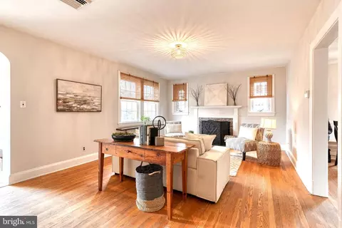 Living - 704 Regester Ave, Baltimore, MD 21212 photo 5 of 5